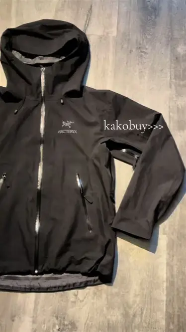 Illustrative clothing photo. Use measured dimensions from the actual warehouse item when fit matters.