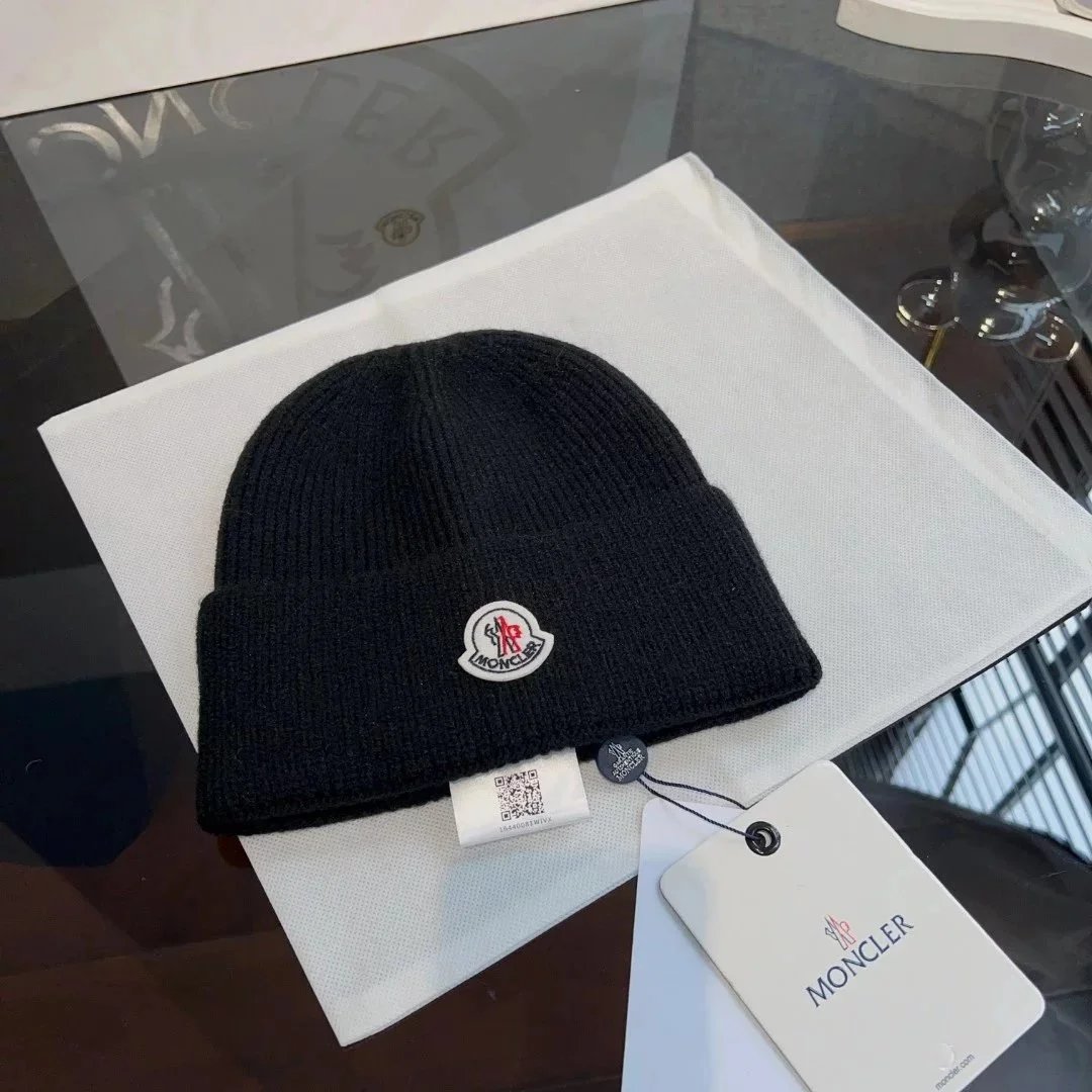 Moncler Ribbed Beanie Knit Hat Black