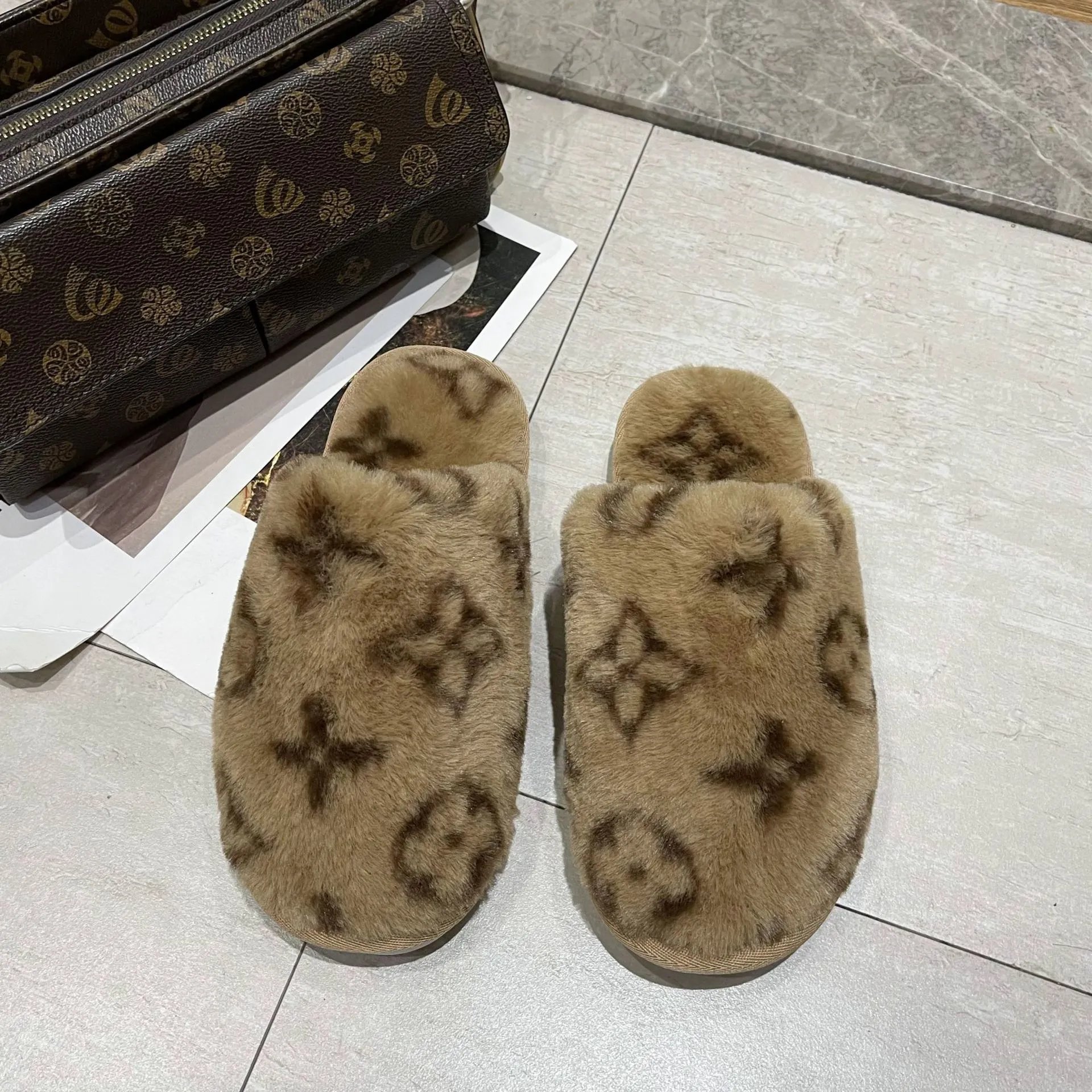 Design Monogram Faux Fur Slippers Cozy House Shoes Brown